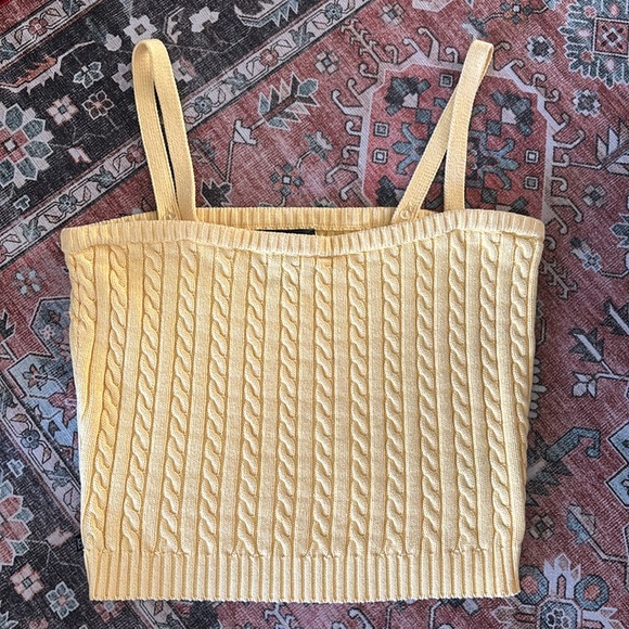 Lauren Ralph Lauren Tops - Vintage Lauren Ralph Lauren Soft Yellow Cable Knit Cropped Sweater Size L